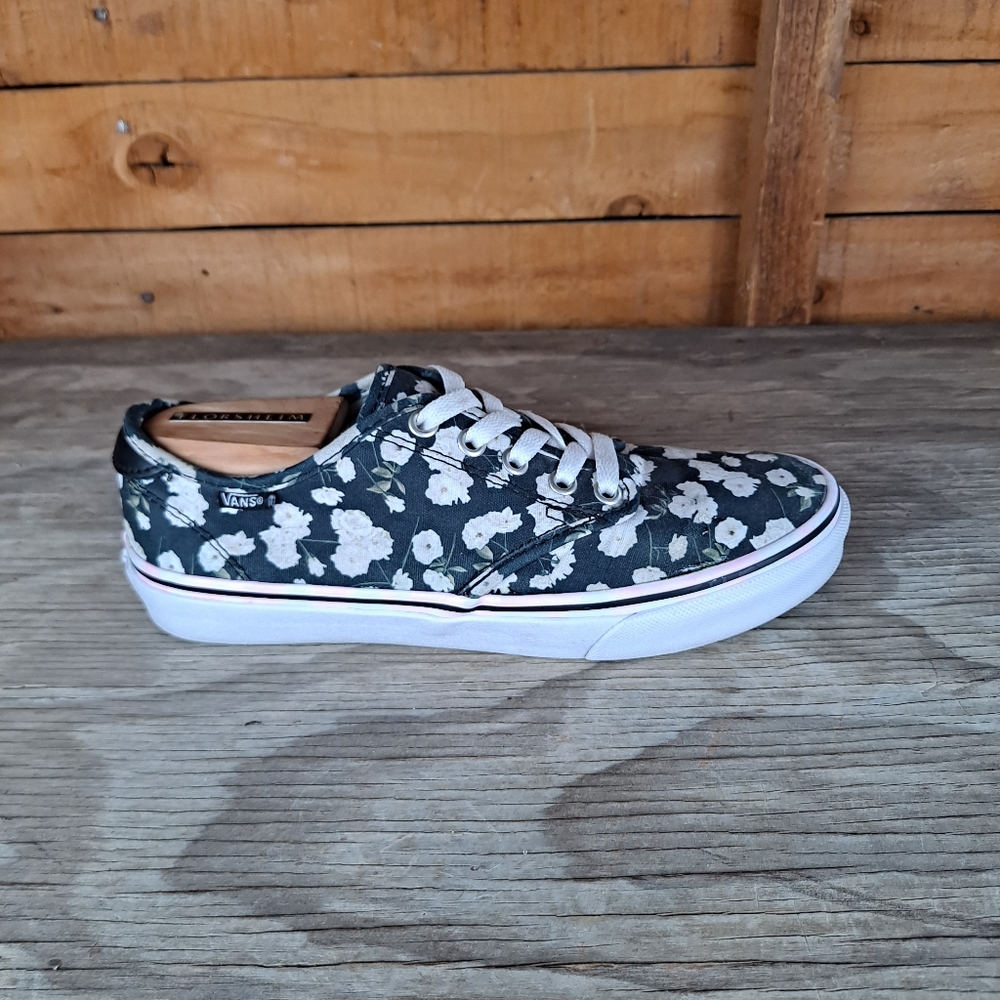 Vans Off The Wall Florescent Print Womans sz 8